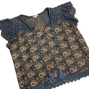 Small romanticl peasant cottagecore Boho India cotton floral flutter tassel top